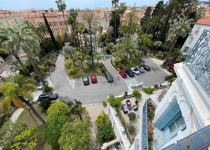 Апартаменти L'orient Palace Мантон