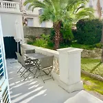 L'orient Palace דירה מנטון