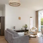 L'orient Palace מנטון