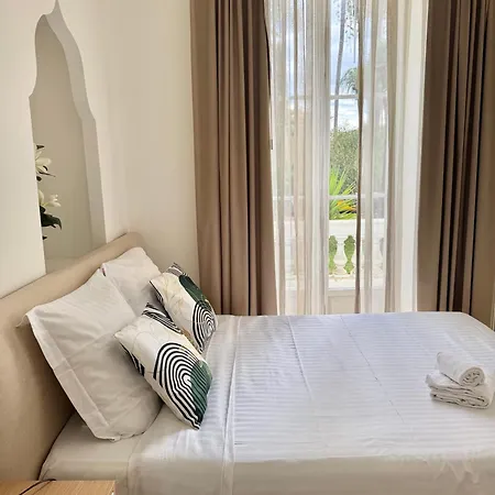 L'orient Palace Apartman