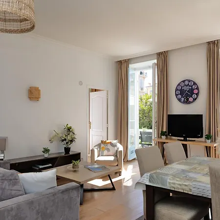 L'orient Palace Apartman