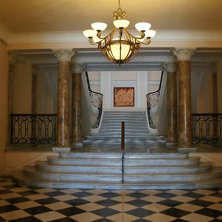 L'orient Palace Apartman