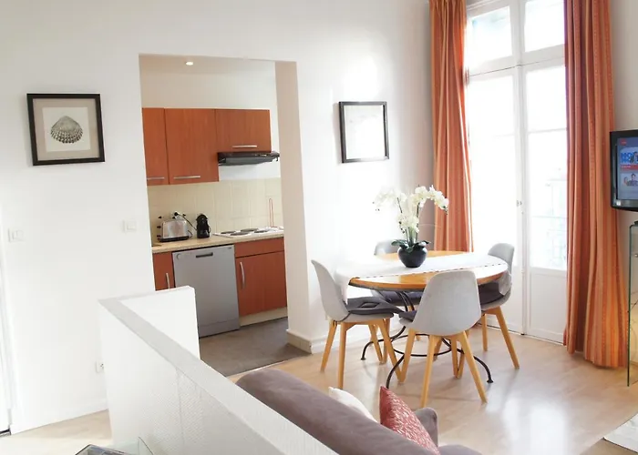 L'orient Palace דירה *