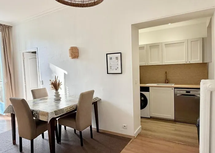 아파트 L'orient Palace